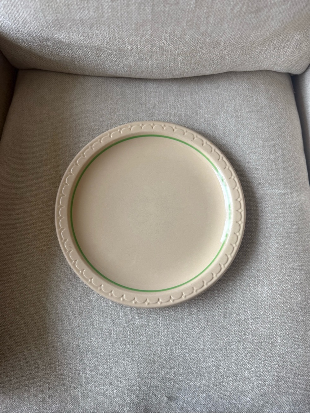 Classic Cream Dinner Plate with Green Accent